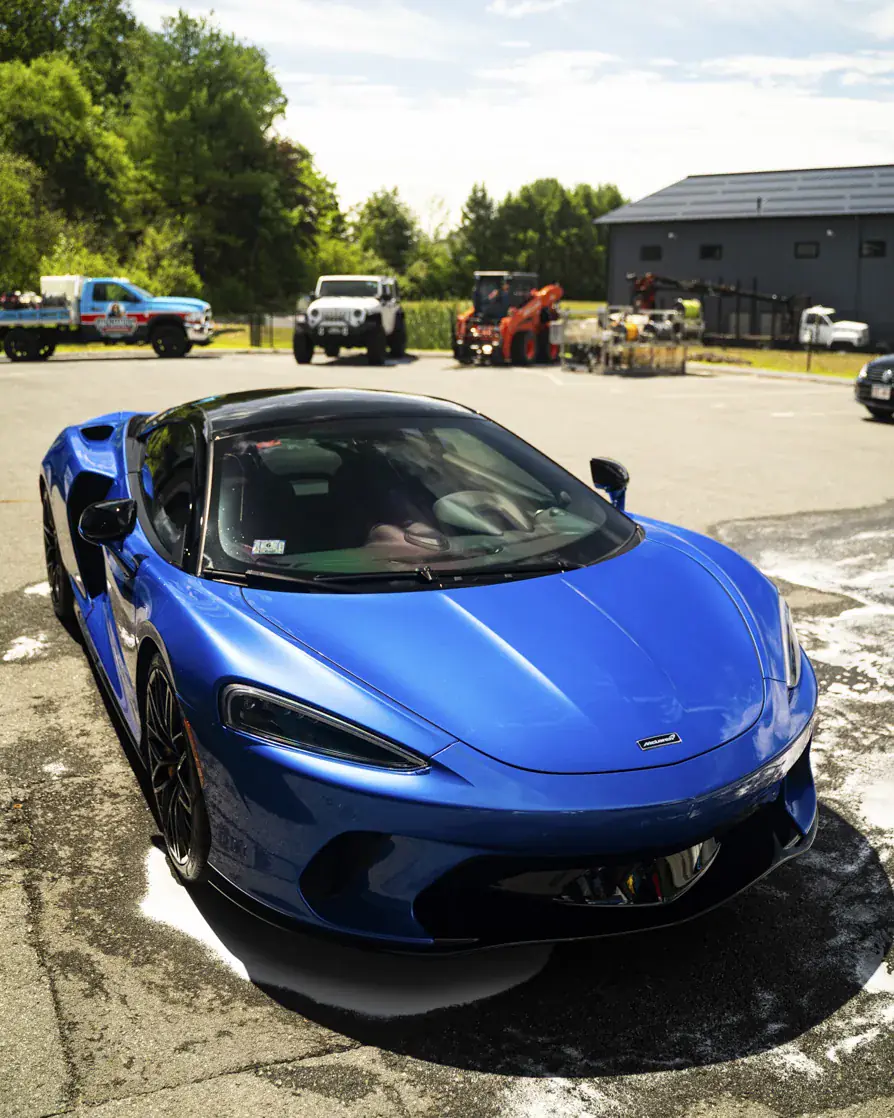 McLaren GT